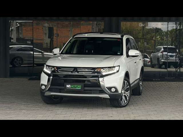 MITSUBISHI OUTLANDER 2.2 165cv Diesel Aut.