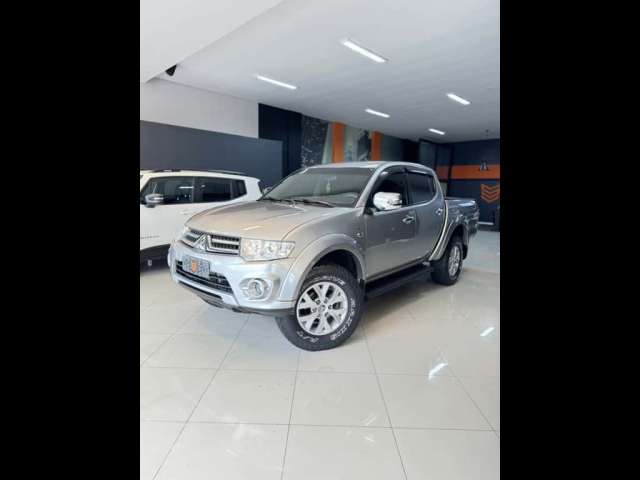 Mitsubishi L200 TRITON 2.4 HLS 4X2 CD 16V FLEX 4P MANUAL