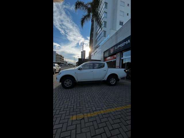 Mitsubishi L200 TRITON 3.5 HPE 4X4 CD V6 24V FLEX 4P AUTOMÁTICO