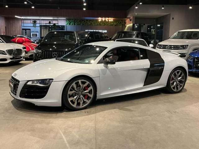 AUDI R8 5.2 V10 FSI 2012