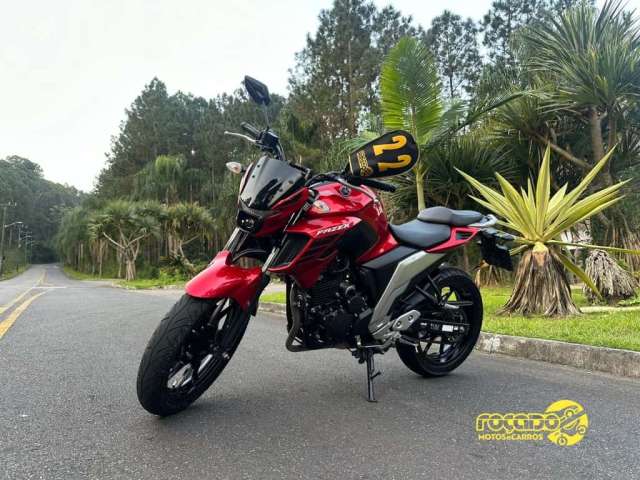 Yamaha Fazer 250 2022 com 8 MIL KM