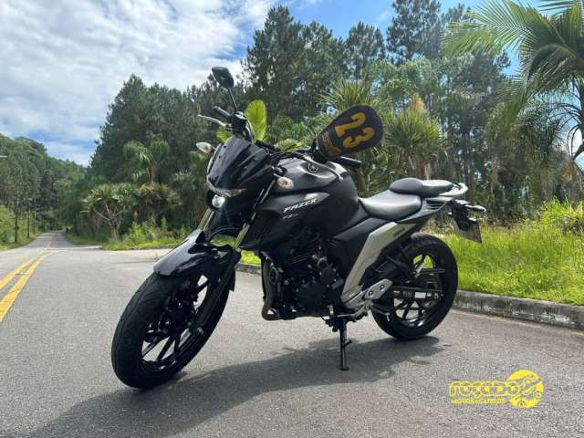 FZ25 250 Fazer  2023 COM 13 MIL KM