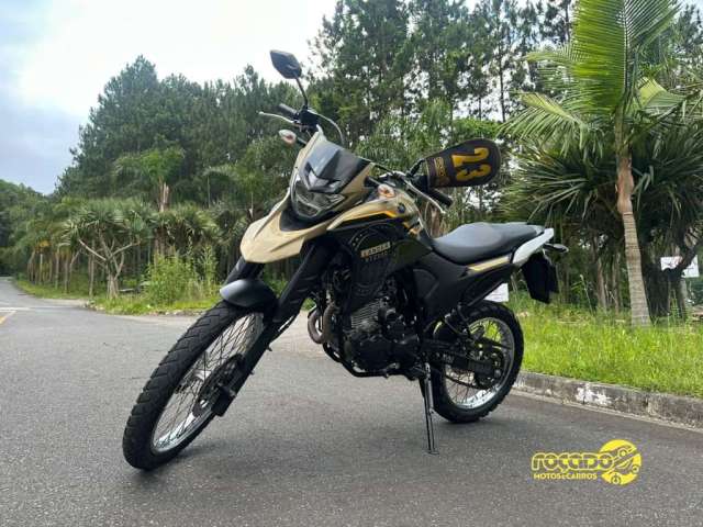 Yamaha Lander 250 2023 com apenas 13 mil km