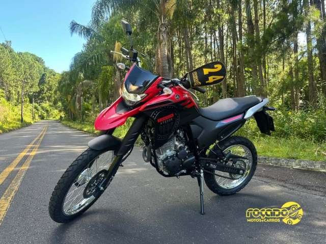 Yamaha Lander 250 2024 com 370 KM