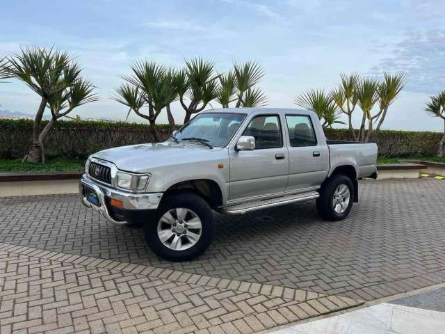 Toyota Hilux 2005 3.0 srv 4x2 cd 8v diesel 4p manual