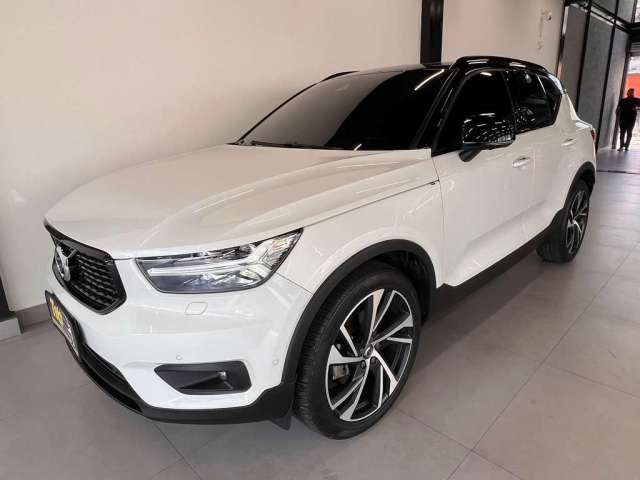 VOLVO XC 40