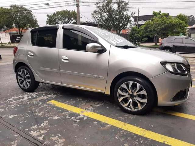 RENAULT SANDERO AUTH 10 2015