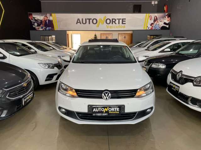 Volkswagen Jetta Flex Automático