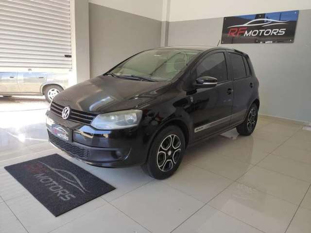 VOLKSWAGEN FOX 1.0 SELECAO 2014