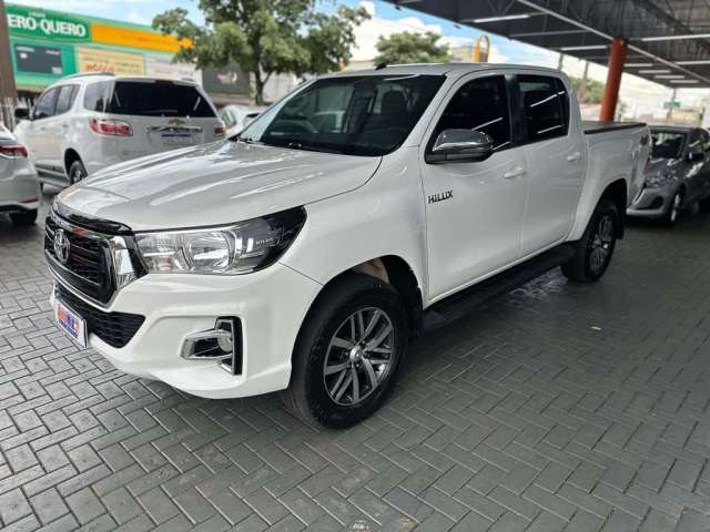 TOYOTA HILUX CD SR 4x4 2.8 TDI Diesel Aut.