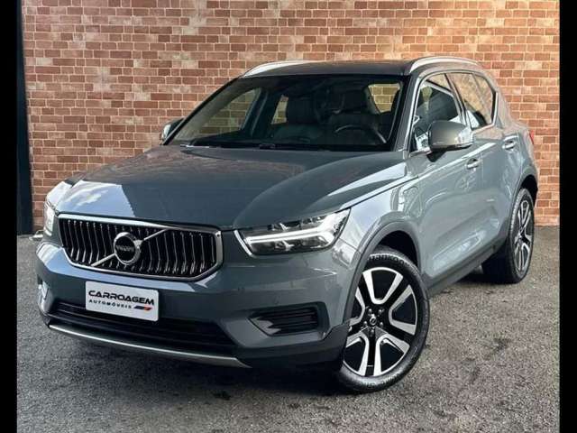 VOLVO XC40 T5 Híbrido MOMENTU  2021