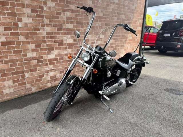 HARLEY-DAVIDSON SOFTAIL STANDARD FXST 2005