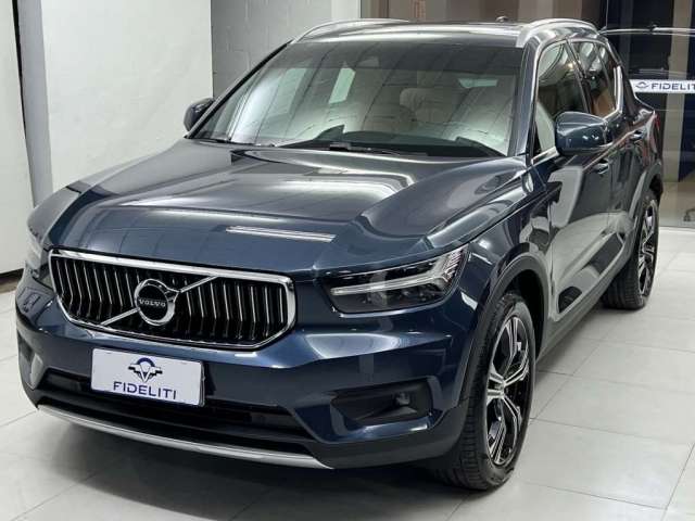 VOLVO XC 40