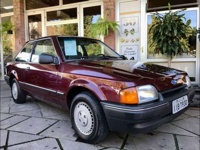 Ford ESCORT 1.6 GHIA 8V ÁLCOOL 2P MANUAL