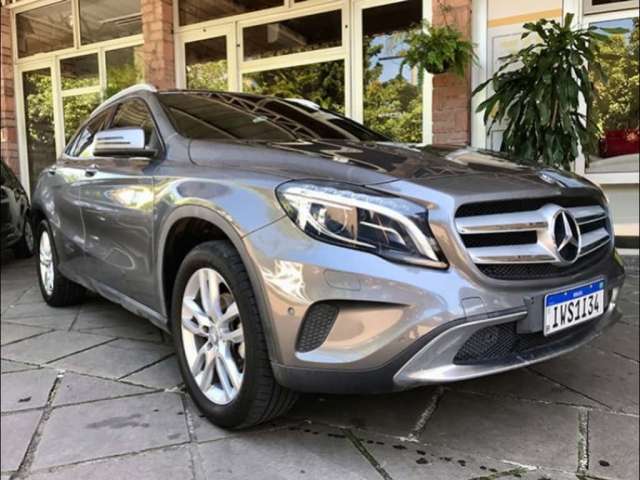 Mercedes-Benz GLA 200 1.6 CGI ADVANCE 16V TURBO FLEX 4P AUTOMÁTICO