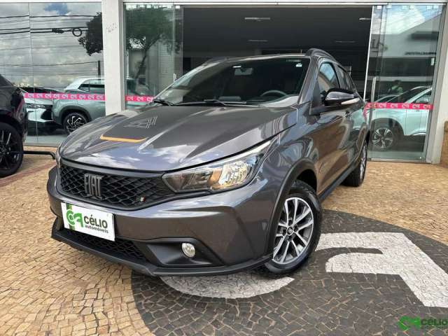 Fiat Argo TREKKING 1.8 16V Flex Aut.  - Cinza - 2023/2023