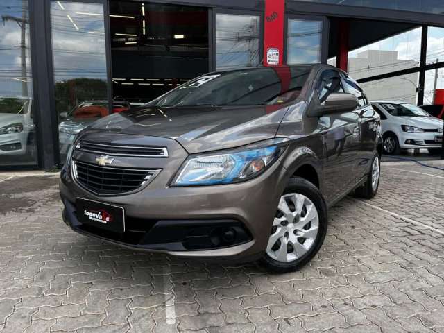 CHEVROLET ONIX HATCH LT 1.0 8V FlexPower 5p Mec.