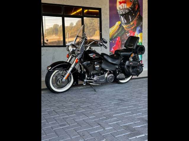 HARLEY-DAVIDSON HERITAGE SOFTAIL CLASSIC FLSTC