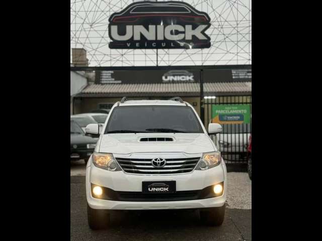 TOYOTA HILUX SW4 4X4SR 2013