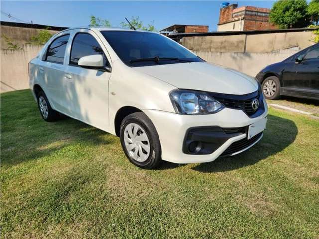 Toyota Etios 2020 1.5 x plus sedan 16v flex 4p manual