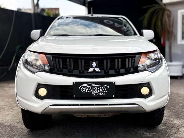 Mitsubishi L200 triton 2023 2.4 16v turbo diesel sport gls cd 4p 4x4 automático