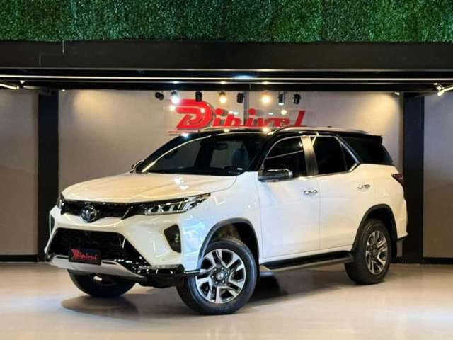 Toyota Hilux SW4 Diamond 2.8 Turbo 2022 7 Lugares Periciada Aprovada  