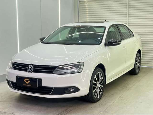 Volkswagen JETTA 2.0 TSI HIGHLINE 200CV GASOLINA 4P TIPTRONIC