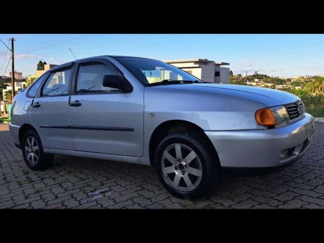 Volkswagen POLO 1.8 MI CLASSIC SEDAN 8V GASOLINA 4P MANUAL