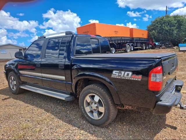 Chevrolet S10 2.8 EXECUTIVE 4X4 CD 12V TURBO ELECTRONIC INTERCOOLER DIESEL 4P MANUAL