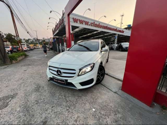 Mercedes-Benz GLA 250 2.0 16V TURBO GASOLINA SPORT 4P AUTOMÁTICO