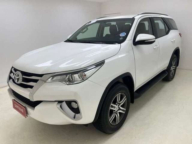 TOYOTA HILUX SW4