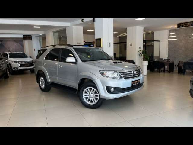 TOYOTA HILUX SW4 SW4 SRV D4-D 4x4 3.0 TDI Dies. Aut