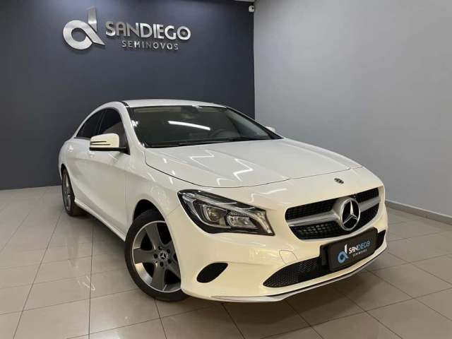 MERCEDES-BENZ CLA 180 1.6 16V 122cv Aut.