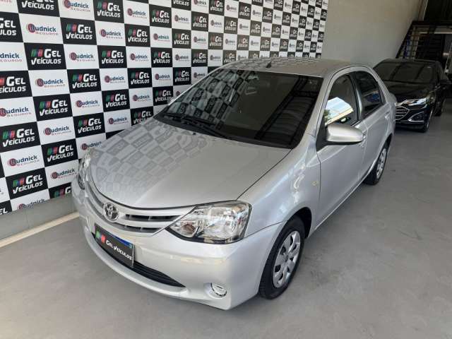 Toyota Etios XS 1.5 2014