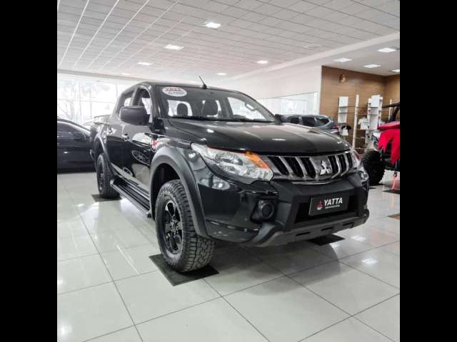 Mitsubishi L200 TRITON 2.4 16V TURBO DIESEL OUTDOOR GLS CD 4X4 AUTOMÁTICO