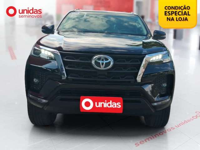 Toyota Hilux sw4 2021 2.7 vvt-i flex srv 7l 4x2 automático