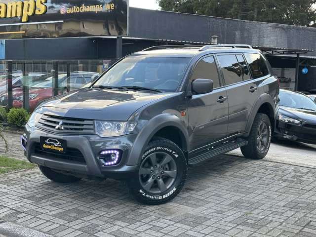 Pajero OUTDOOR 3.2 4x4 T.I. Dies.5p Aut.