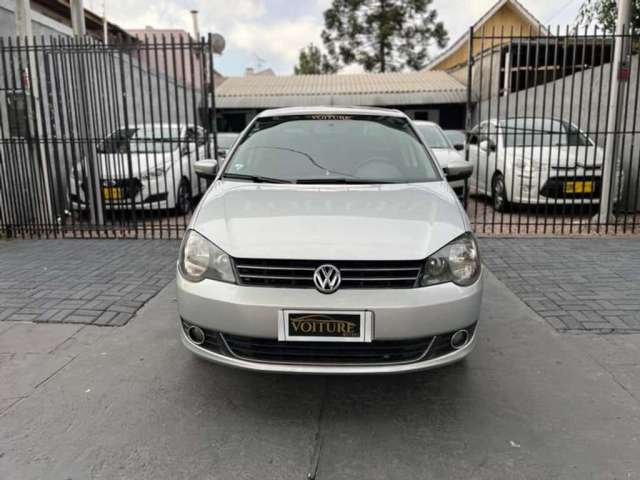 VOLKSWAGEN POLO SEDAN 1.6 8V COMFORTLINE 4P 2014