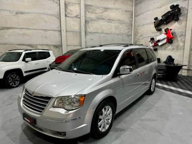 CHRYSLER TOWN COUNTRY 7 LUGARES - IMPECAVEL