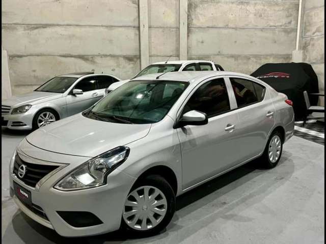 NISSAN VERSA V-DRIVE AUTOMACTICO - IMPECAVEL