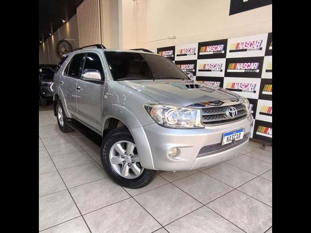 TOYOTA HILUXSW4 SRV4X4 2010