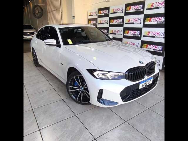 BMW 330e M Sport 2023 ***APENAS 18.000 MIL KMS