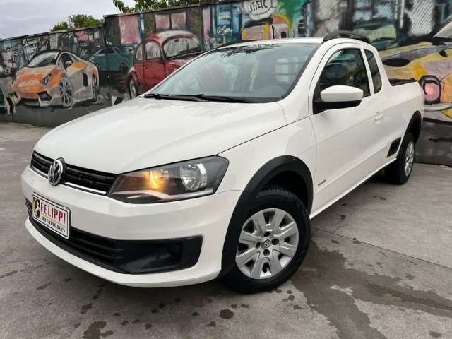 Volkswagen Saveiro 1.6 Mi Total Flex 8V CE  - Branca - 2013/2014