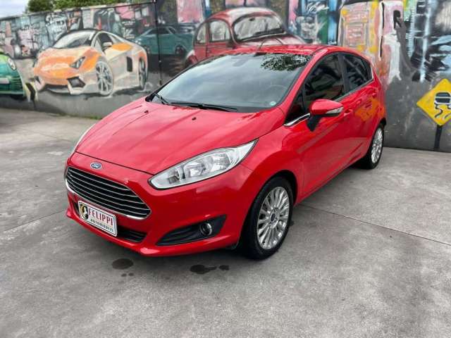 Ford Fiesta TIT./TIT.Plus 1.6 16V Flex Aut. - Vermelha - 2015/2016