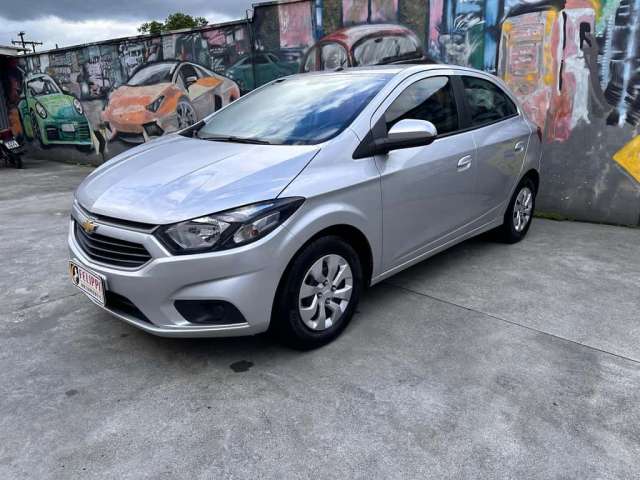 Chevrolet Onix HATCH LT 1.0 8V FlexPower 5p Mec.  - Prata - 2019/2019