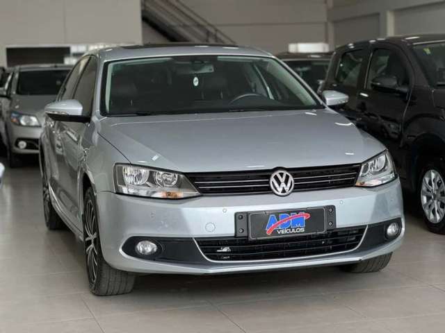 VOLKSWAGEN JETTA 2.0T 2011