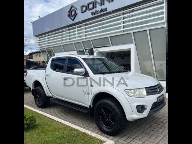 Mitsubishi L200 Triton MC/ HPE D - Branca - 2013/2014