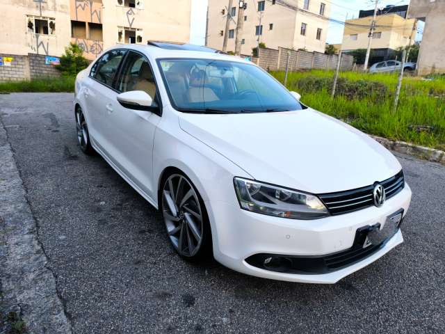 VOLKSWAGEN JETTA à venda.