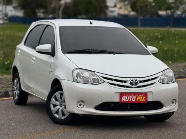 ETIOS HATCH 1.5 COMPLETO (BAIXO KM)