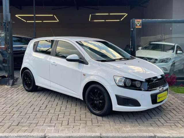 CHEVROLET SONIC LT HB AT 2014